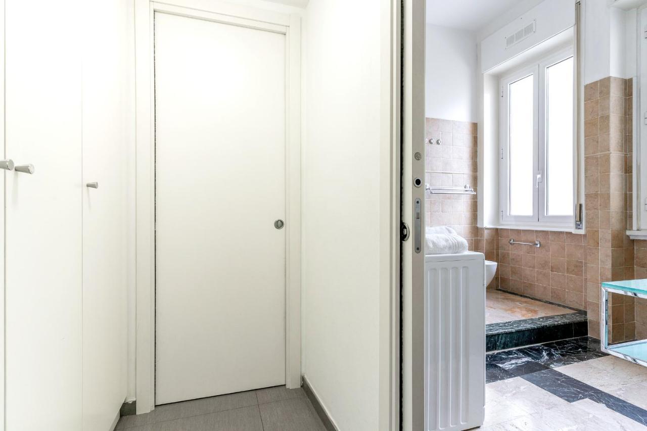 S. Ambrogio Square Apartment Milan Luaran gambar
