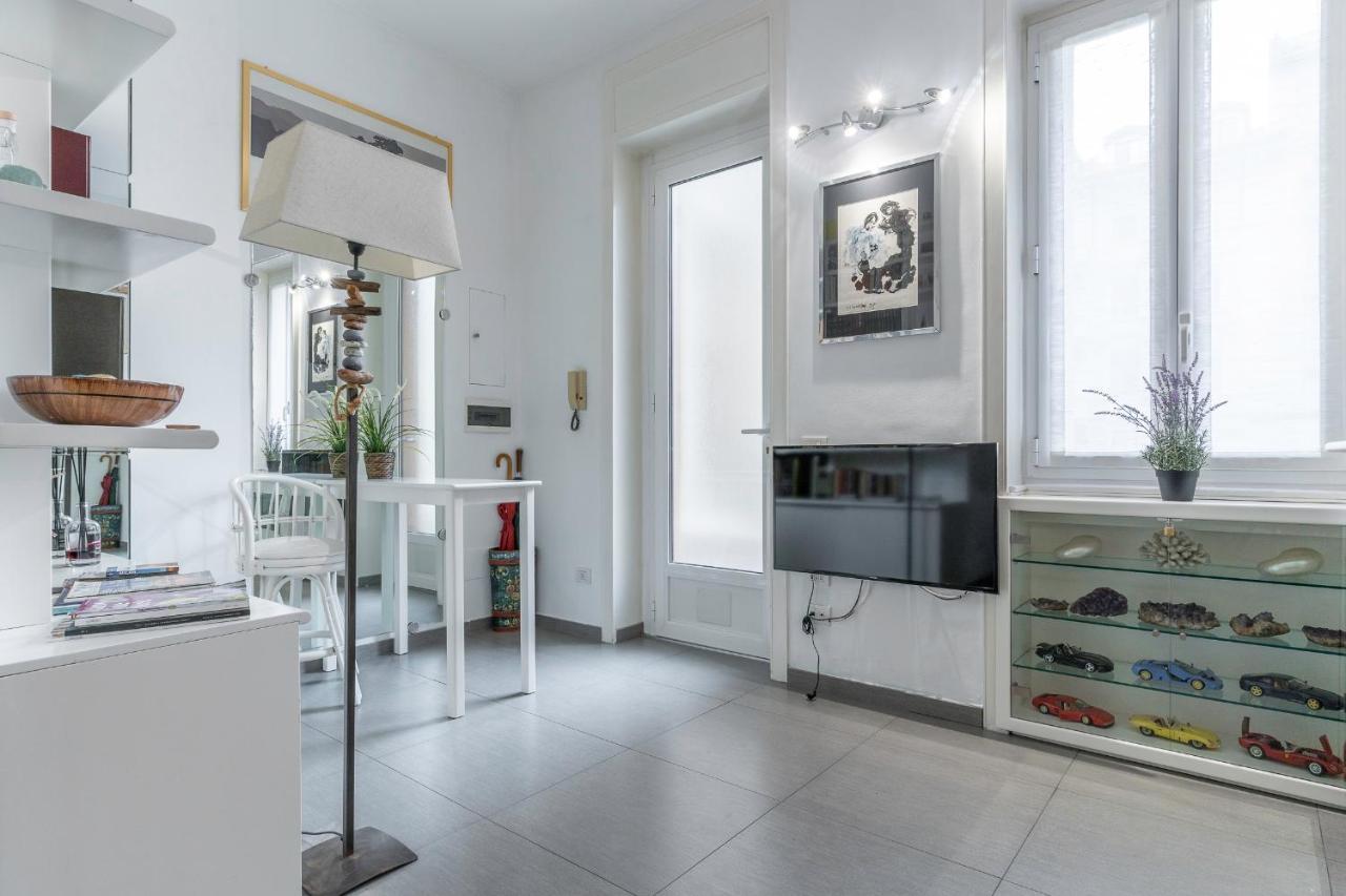 S. Ambrogio Square Apartment Milan Luaran gambar