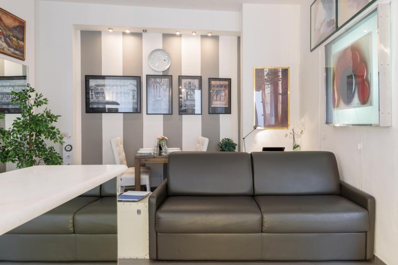 S. Ambrogio Square Apartment Milan Luaran gambar